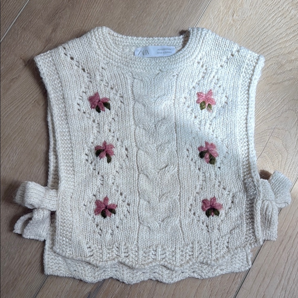 ZARA Floral Knit Vest Bib 7